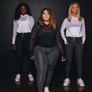 BuffBunny Escandala Pullover - Bones